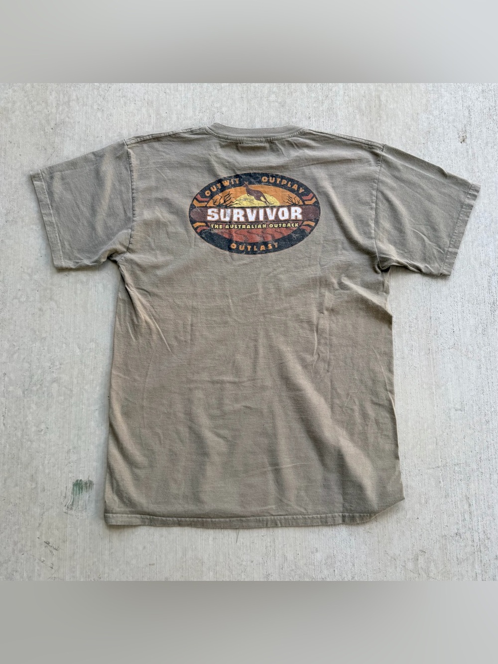 Vintage Survivor T Shirt Australian Outback Y2K Tultex Large TV Show
